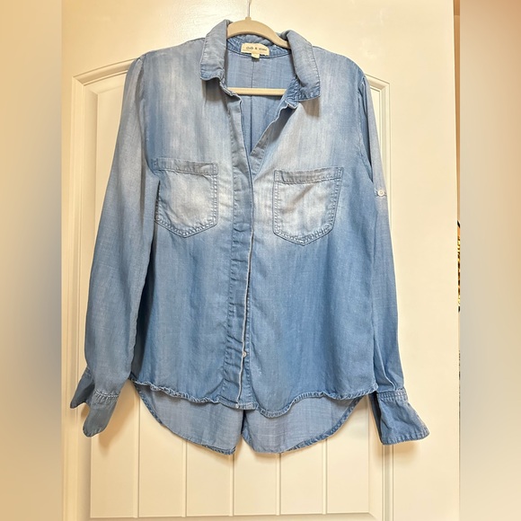 Cloth & Stone Split-Back Chambray Button-down, Size Large - Picture 6 of 11